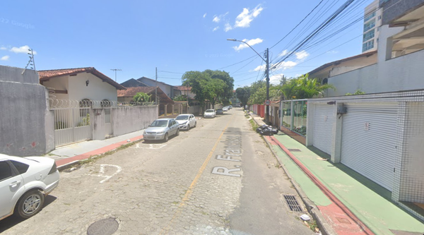 Rua em que a idosa assassinada morava em Jardim Camburi, em Vitória
