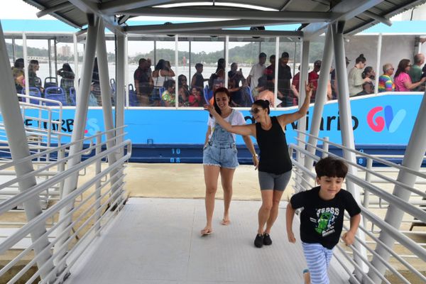 Famílias aproveitam a inauguração do aquaviário por Ricardo Medeiros