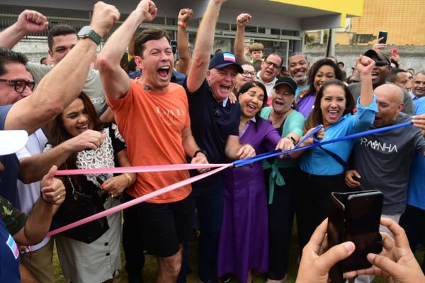 Governo Renato Casagrande e prefeito Arnaldinho Borgo comemoram a inauguração da estação da Prainha por Ricardo Medeiros
