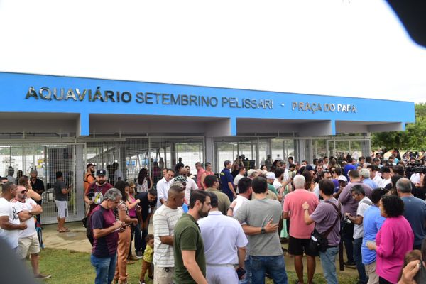 Inauguração do aquaviário na Praça do Papa por Ricardo Medeiros
