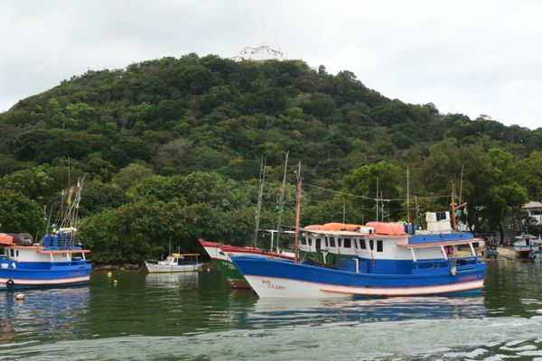 Vista para o Convento da Penha no trajeto do aquaviário por Ricardo Medeiros