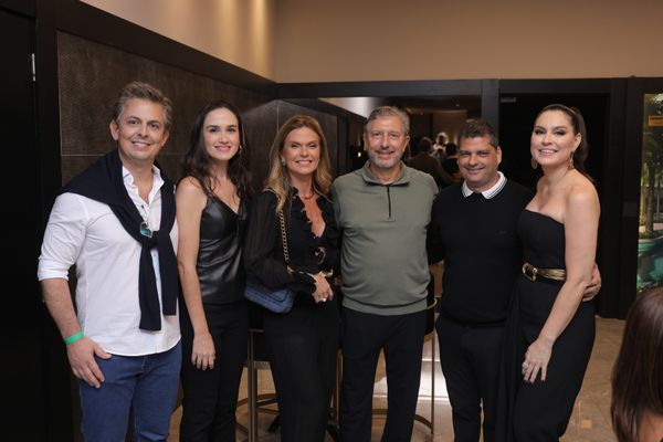 André e Junia Perenzin, Mariana e Mequinho Buaiz, Patrick Ribeiro e Débora Veronez