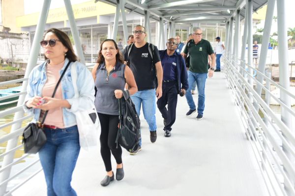 Primeiro dia de funcionamento do Aquaviário por Ricardo Medeiros