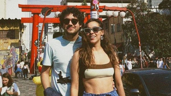 Thati Lopes compartilha registro ao lado do namorado George Sauma, no bairro Liberdade. em São Paulo