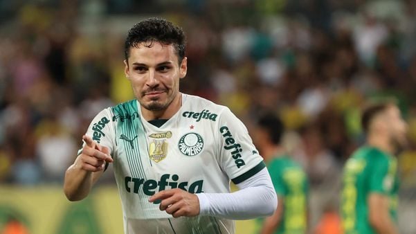 Raphael Veiga tem sido um dos principais nomes da atual campanha do Palmeiras