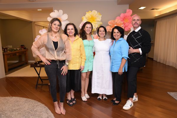 Dora Daher, Isabela Goulart e equipe da Vila Dora Daher