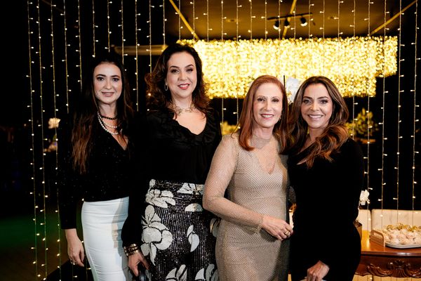 Liege Carone, Andreia Carone, Mary Helal e Márcia Carone