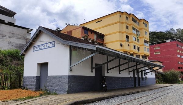 A Biblioteca Municipal Padre Zeferino Magnago funciona na antiga Estação Ferroviária, no Centro de Vargem Alta