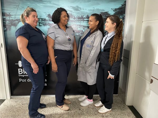 Colaboradoras da área de Atendimento e Técnica de Enfermagem, unidade Bio Scan Vitória Apart Hospital