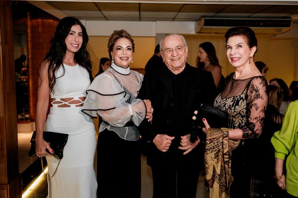 Hélia Dórea, Leticia Pernambuco, Hélio Dórea e Regina Dórea