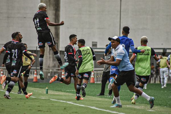 Equipe do Serra comemora gol de Zé Gatinha na final da Copa Espírito Santo 2023