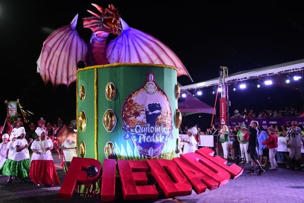 Minidesfile da Piedade no 2º dia de evento, no Pátio das Alegorias, em Vitória por Divulgação/Liesge