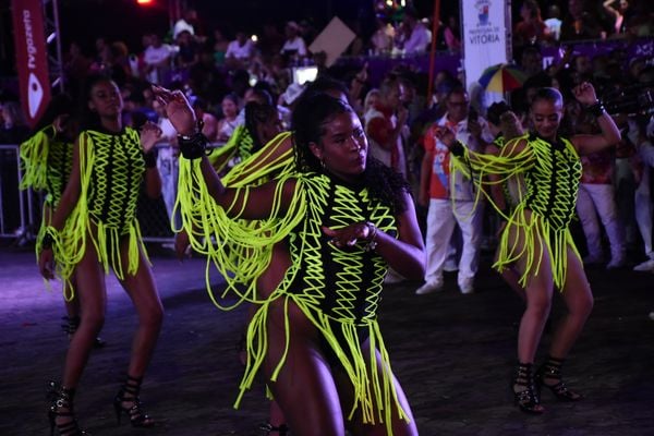 Minidesfile da Unidos de Jucutuquara no 2º dia de evento, no Pátio das Alegorias, em Vitória por Divulgação/Liesge