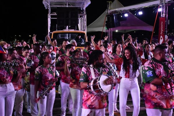 Minidesfile da Unidos de Jucutuquara no 2º dia de evento, no Pátio das Alegorias, em Vitória por Divulgação/Liesge