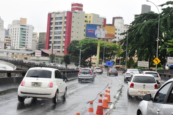Estado avalia que coletivos do Transcol ganharam mais agilidade ao passar pela linha verde na expansão da ponte, mas voltam a se misturar com outros veículos na Avenida Carioca