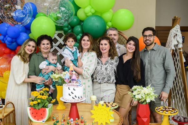 Bia Perenzin, Beatriz Croce (com José), Lorena Croce (com Antônio), Fabiana Croce, Joelmo Costa, Manu Murad e Bruno Ulott