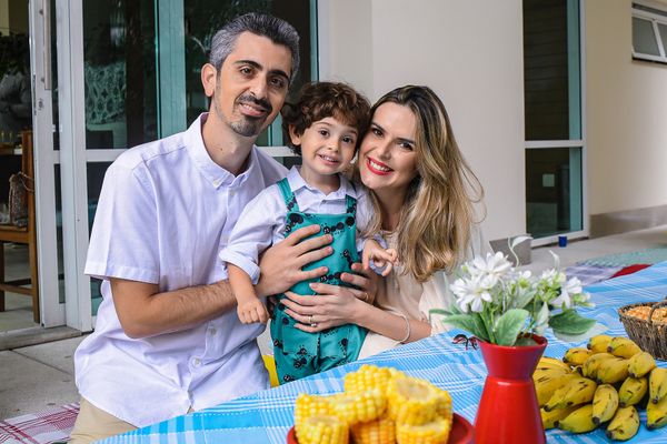Caio e Bia Perenzin e Antônio