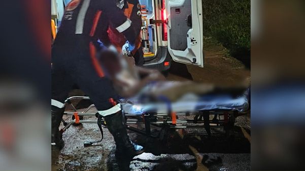 Vítima foi socorrida e levada para hospital de Linhares