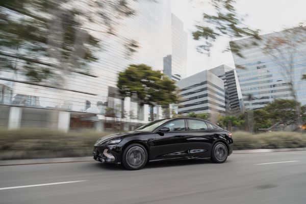 Novo BYD Seal chega ao Brasil com valor atrativo e características marcantes 