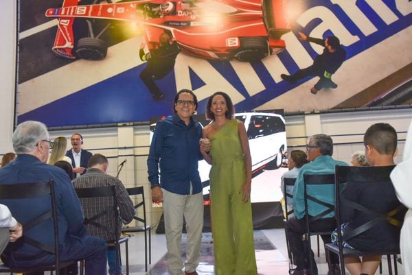 Ricardo e Julia Barbosa