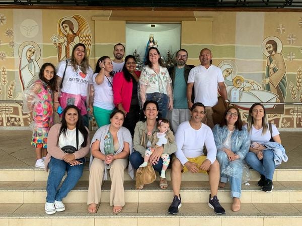Professores da Escola Primo Britti, de Aracruz, participam de missa no Convento da Penha neste sábado (2)