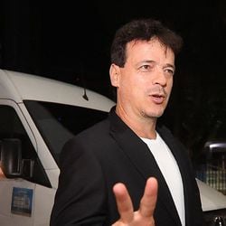 Diretoria acerta detalhes com empresários do técnico e fecha a contratação