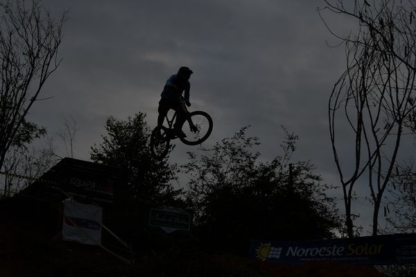 4º Etapa da Liga Capixaba de Downhill Colatina por Fernando Madeira