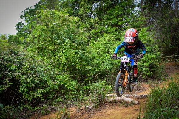 4º Etapa da Liga Capixaba de Downhill Colatina por Fernando Madeira