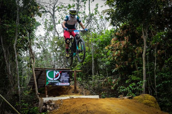 4º Etapa da Liga Capixaba de Downhill Colatina por Fernando Madeira