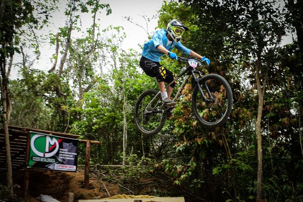 4º Etapa da Liga Capixaba de Downhill Colatina por Fernando Madeira