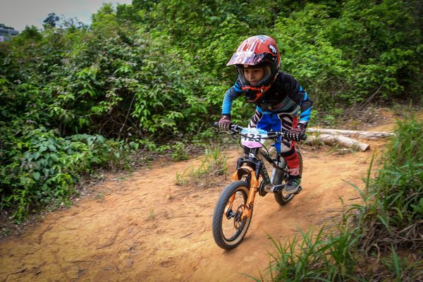 4º Etapa da Liga Capixaba de Downhill Colatina por Fernando Madeira