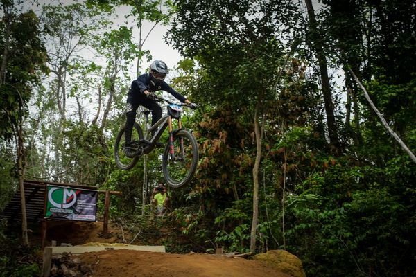 4º Etapa da Liga Capixaba de Downhill Colatina por Fernando Madeira