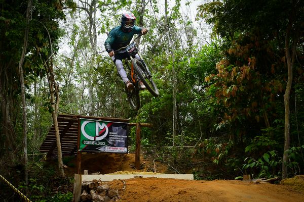 4º Etapa da Liga Capixaba de Downhill Colatina por Fernando Madeira
