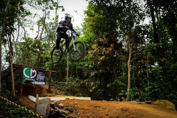 4º Etapa da Liga Capixaba de Downhill Colatina por Fernando Madeira