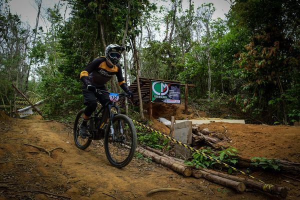 4º Etapa da Liga Capixaba de Downhill Colatina por Fernando Madeira