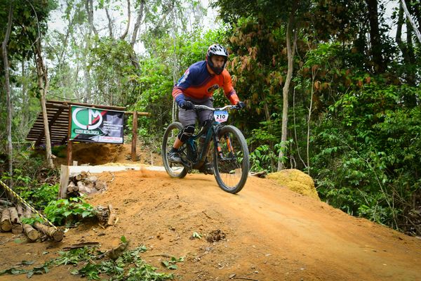 4º Etapa da Liga Capixaba de Downhill Colatina por Fernando Madeira