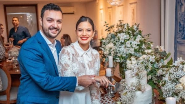 O casamento civil reuniu a família dos noivos no Lareira Portuguesa, na Enseada do Suá; o religioso está marcado para 2024