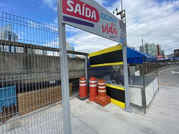 Após acidente, governo instala barreira improvisada na Ciclovia da Vida