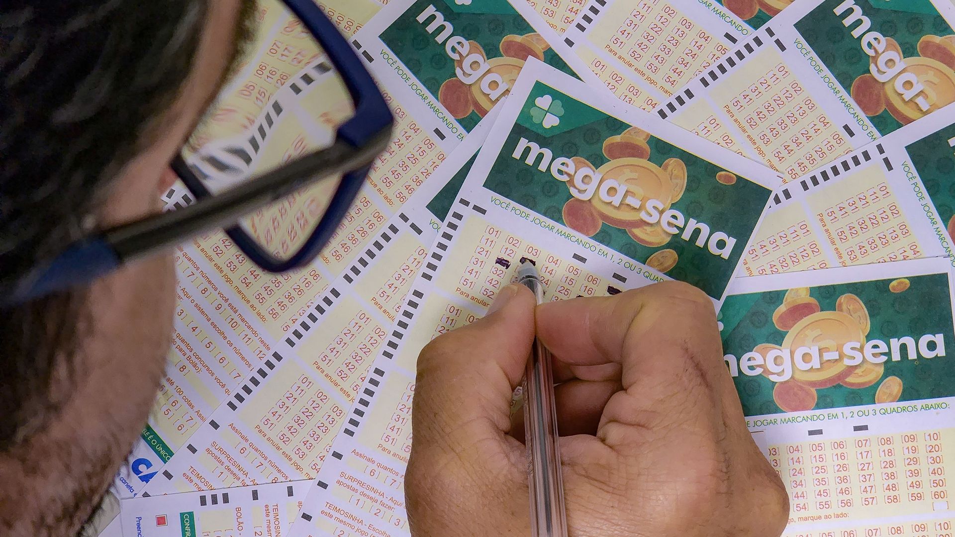 Apostas podem ser feitas até as 19 horas. No último concurso, uma única aposta levou R$ 11 milhões 