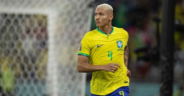 Sem Neymar, treinador precisou promover alterações no setor de ataque do Brasil e não convocou o atacante capixaba, que não vive grande fase
