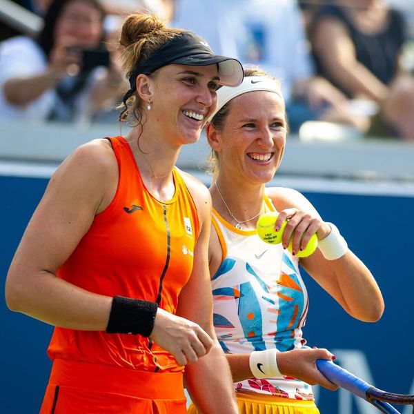 Azarenka leva virada em Pequim. Chinesa surpreende e pode encarar Bia  Haddad - Lance!