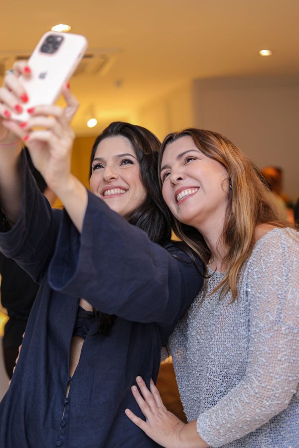 Carla Buaiz e Letícia Deps 