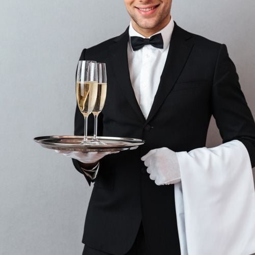 Oportunidade para se qualificar como garçom