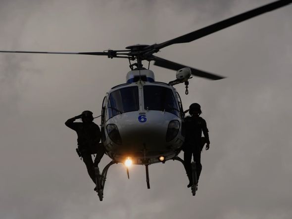Exibição de helicópteros durante desfile cívico-militar de Vitória por Fernando Madeira
