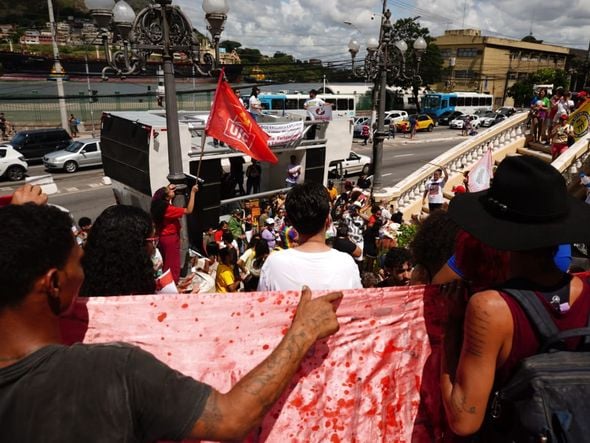 Manifestantes se concentram no Palácio Anchieta, em Vitória por Fernando Madeira