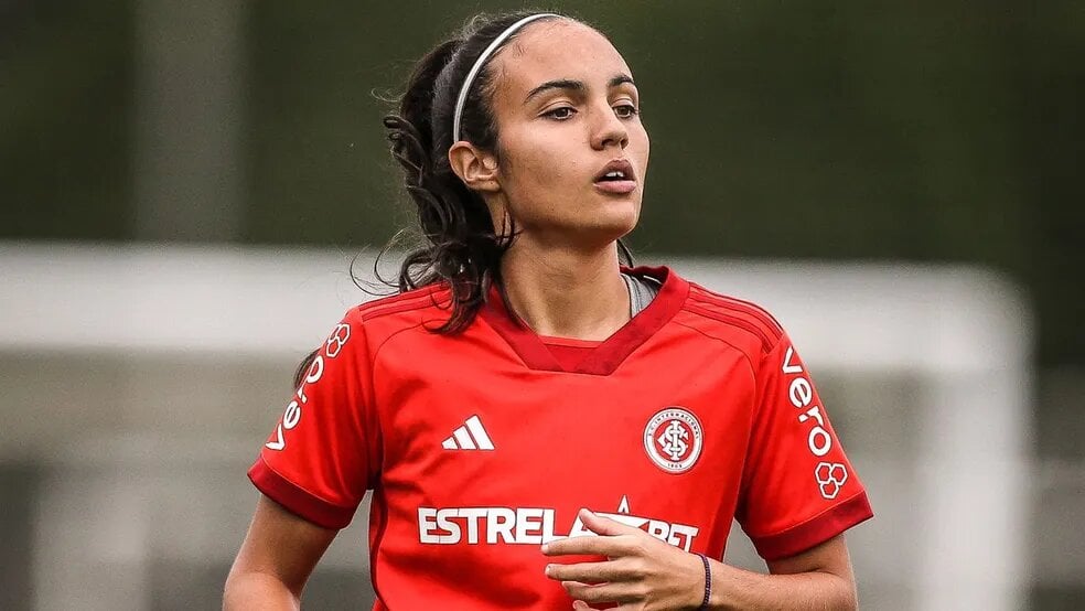 A meia-campista Marzia vai representar o Brasil na Conmebol Liga de Desenvolvimento, substituindo Ana Hansen, jogadora da Ferroviária