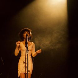 Cantora Sthelô