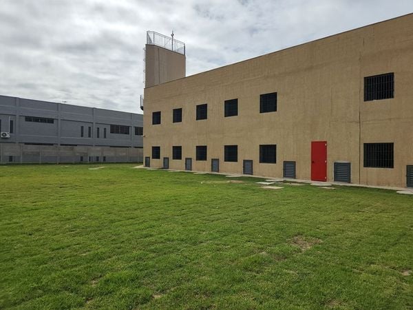 Penitenciária Estadual de Vila Velha 6