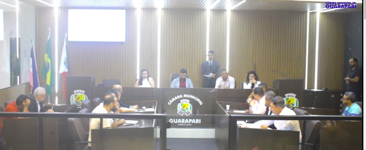 Reajuste para os vereadores vale a partir de 2025 e pagamento do 13° ainda depende de aval do prefeito de Guarapari, Edson Magalhães (PSDB)