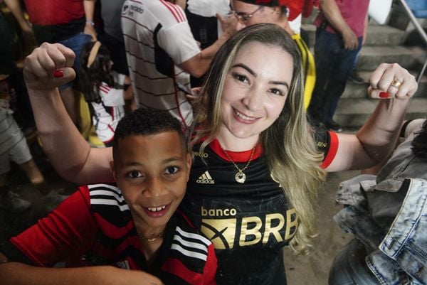 Imagens da partida entre Flamengo x Athletico-PR no Kleber Andrade por Fernando Madeira